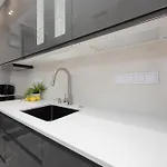 Lux Grzybowska With Parking By Renters Prestige