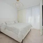 Lux Grzybowska With Parking By Renters Prestige *