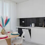 شقة Lux Grzybowska With Parking By Renters Prestige وارسو