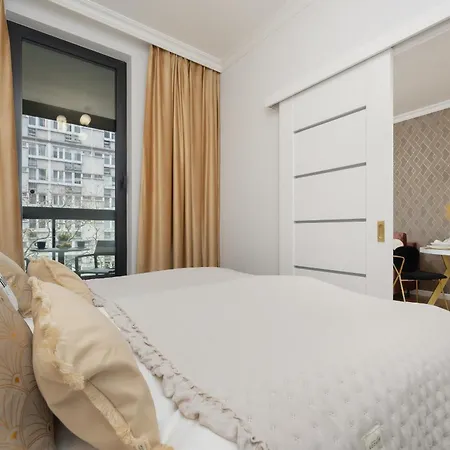 Lux Grzybowska With Parking By Renters Prestige * Warsaw