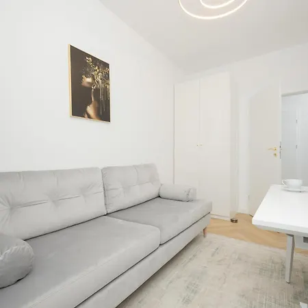 Apartment Lux Grzybowska With Parking By Renters Prestige