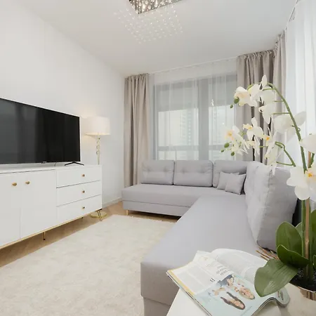 Lux Grzybowska With Parking By Renters Prestige Apartment