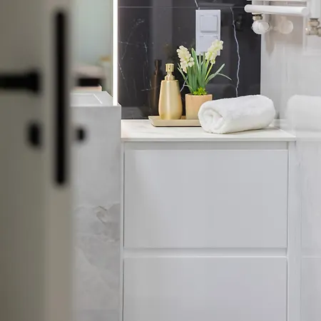 Lux Grzybowska With Parking By Renters Prestige Appartamento *