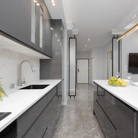 Lux Grzybowska With Parking By Renters Prestige * Varsavia