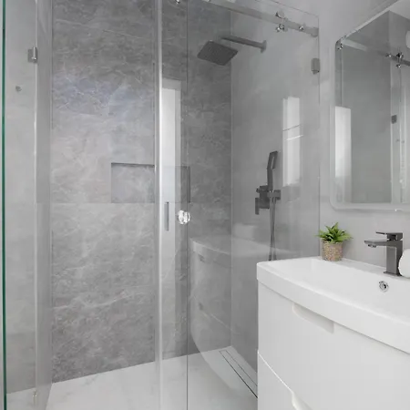 Lux Grzybowska With Parking By Renters Prestige Appartamento Varsavia