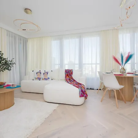Lux Grzybowska With Parking By Renters Prestige Apartment Warsaw