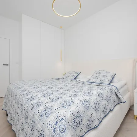 Lux Grzybowska With Parking By Renters Prestige