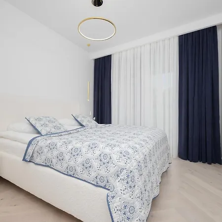 Lejlighed Lux Grzybowska With Parking By Renters Prestige Warszawa